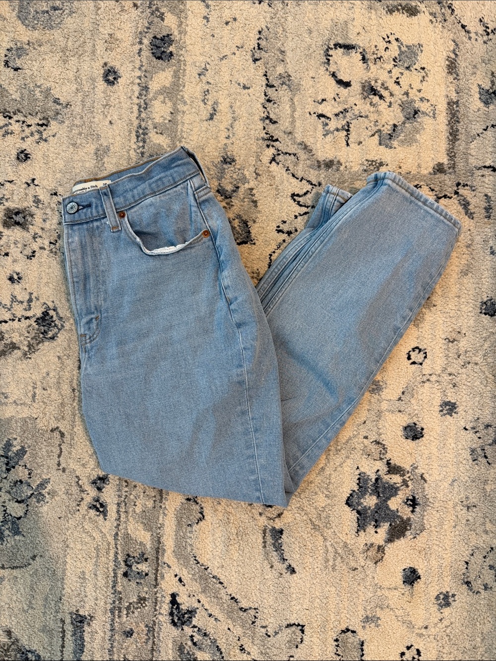 Abercrombie & Fitch Light Wash Curve Love The Ankle Straight Ulta High Rise Jean